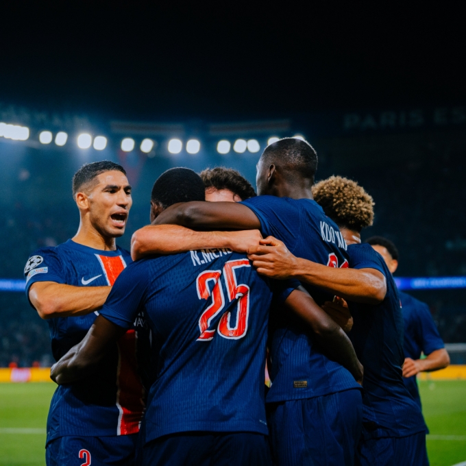 파리 생제르망(PSG) 선수들이 2024~2025시즌 유럽축구연맹(UEFA) 챔피언스리그(UCL) 1라운드 지로나와 경기에서 선제골이 터진 뒤 기뻐하고 있다. /사진=파리 생제르망(PSG) 공식 사회관계망서비스(SNS)