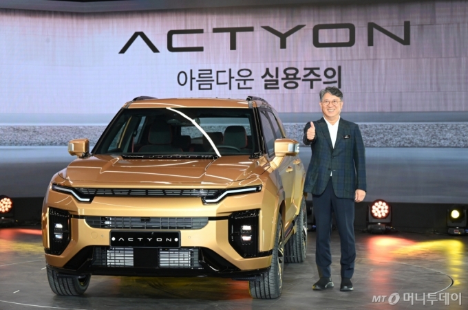 (=1) = 缱 KGƼ ȸ 20   KG Ƽ  μͿ  귣  ǥ   SUV &#039;Ƽ&#039;  翡  ϰ ִ. (KGƼ ) 2024.8.20/1  Copyright (C) 1. All rights reserved.    ,  AIн ̿ . /=(=1)