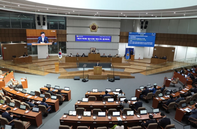 23일 오전 김동연 경기도지사가 경기도의회 본회의장에서 열린 제378회 임시회 제1차 본회의에서 발언하고 있다./사진제공=경기도