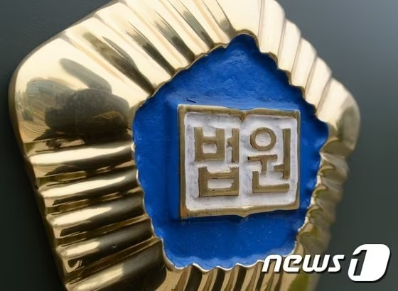 "드라마 주인공과 비교한다"는 이유로 조모를 살해한 20대가 범행 직후 일면식 없는 행인을 상대로 위해를 가하려 했던 정황이 드러났다./사진=뉴스1