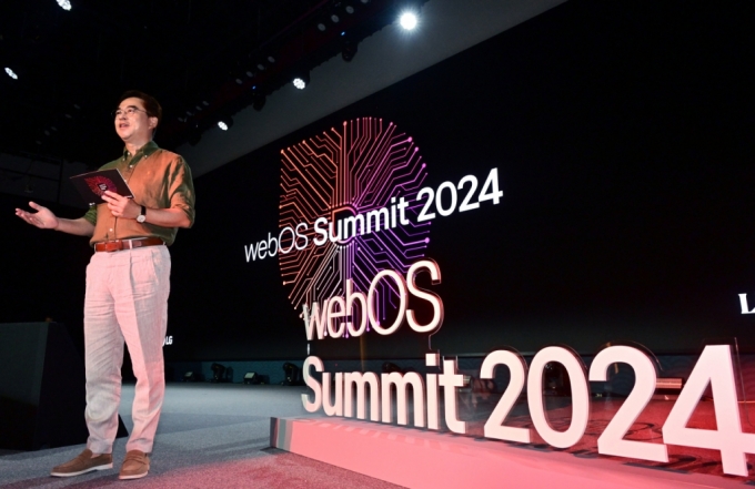  LGڰ 27 õ Ķ̽ ȣڿ &#039;webOS (Summit) 2024&#039; ߴ.  webOS ÷        ̷  ǥϴ  HE. /=LG  