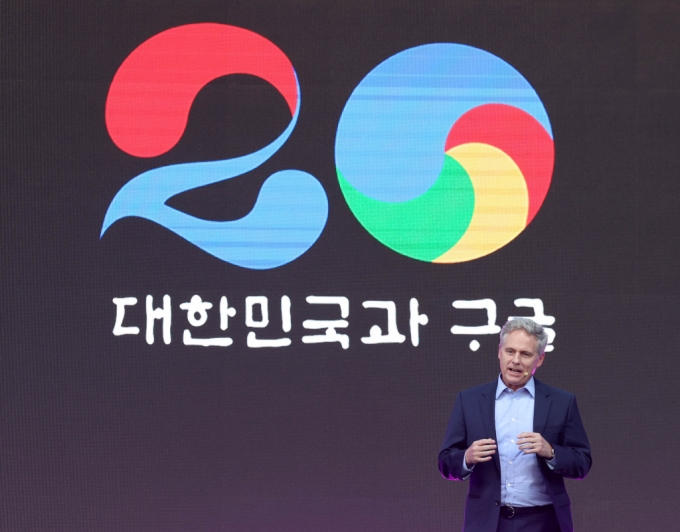 ̸ ĭ(Simon Kahn)  ƽþ  Ѱ λ 30  ʱ  Ǳ忡  &#039;  ڸ(Google for Korea) 2024&#039; 翡 ѹα Google, ȭ  Ʈʽʿ  ǥϰ ִ. 2024.09.30. /=ý