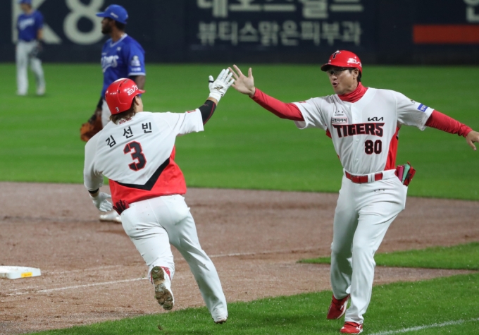 홈런 설레발 뒤 웃었던 KIA 김선빈…홈런 없이도 '작은 거인' 빛났다