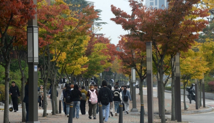 31일 전국이 대체로 맑겠으나 일부 지역엔 짙은 안개가 낀다. 일교차는 클 것으로 전망된다./사진=뉴시스