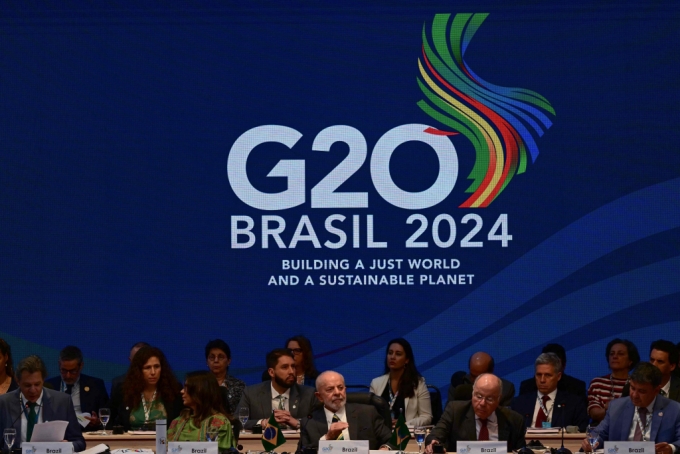 브라질 리우데자네이루에서 개최될 G20 정상회의 준비차 24일 열린 &#039;굶주림과 빈곤에 대처하기 위한 세계 연대&#039; G20 장관회의에서 루이스 이나시우 룰라 다 시우바 브라질 대통령이 기조연설을 하고 있다. 리우 G20 정상회의는 오는 11월 18, 19일 이틀간 개최된다.   2024.07.24     /AFPBBNews=뉴스1