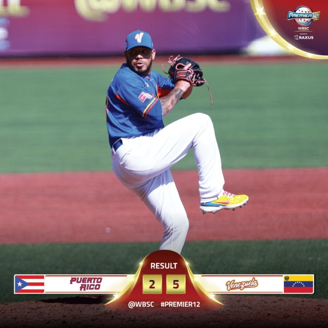 ׼ Ǫ丮ڿ 5-2 ¸ϰ 3 ߴ. /=WBSC  SNS 