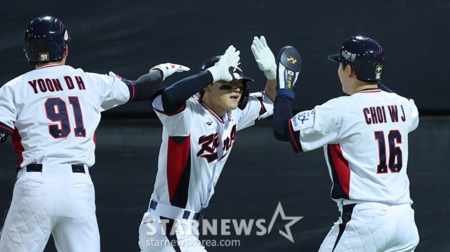 赵() 14 븸 Ÿ̺̽ 㹫 ߱忡  ٿ 2024 ߱Ʈ(WBSC) ̾12 B  2 2ȸ  Ȩ Ʈ    ִ. /= 