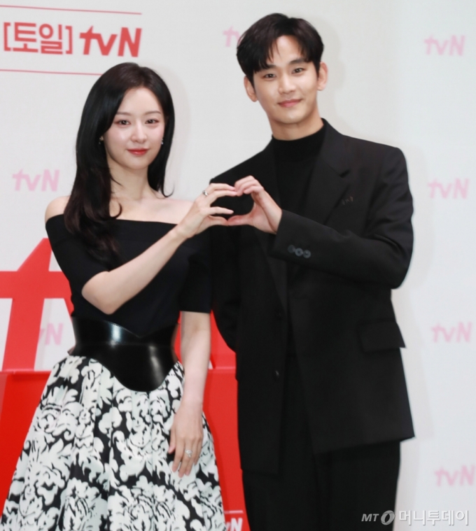 배우 김지원, 김수현 tvN 토일드라마 &#039;눈물의 여왕&#039; 제작발표회 /사진=이동훈 기자