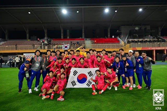 Xác định đủ 4 đội tuyển châu Á giành vé dự World Cup 4 日 대결 남았지만' 한국 U-20 대표팀, 아시안컵 8강 조기 진출... '다크호스' 태국 잡고 2연승 - 머니투데이