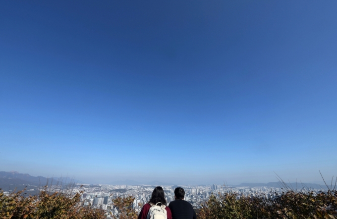 전국이 대체로 맑은 날씨를 보일 전망이다. 사진은 서울 남산 풍경. /사진=뉴시스
