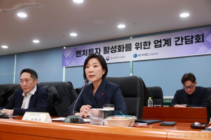 AI가 끌어올린 벤처 투심…'혹한기·양극화' 이중고 벗을까