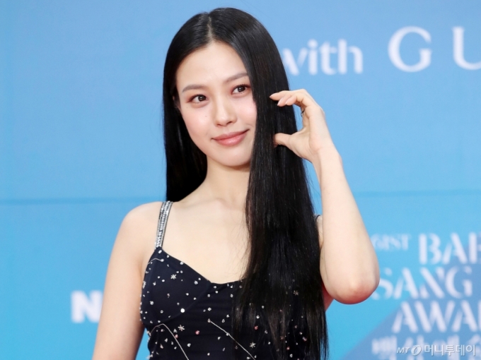 배우 고민시(30)가 학교 폭력 가해 의혹에 휘말린 가운데, 소속사가 &quot;사실무근&quot;이라며 이를 부인했다./사진=김휘선 hwijpg@