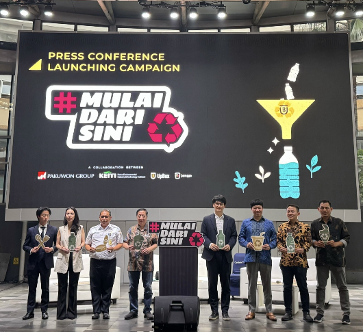 지난 4일 인도네시아 자카르타 간다리아 시티몰(Gandaria City Mall)에서 &#039;환경의 날&#039; 기념 폐기물 수거 캠페인이 진행됐다/사진제공=리코코