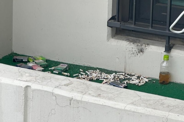 아파트 이웃의 베란다 흡연으로 고통받고 있다는 누리꾼 A씨가 촬영해 온라인에 공유한 현장 모습. /사진=보배드림 갈무리