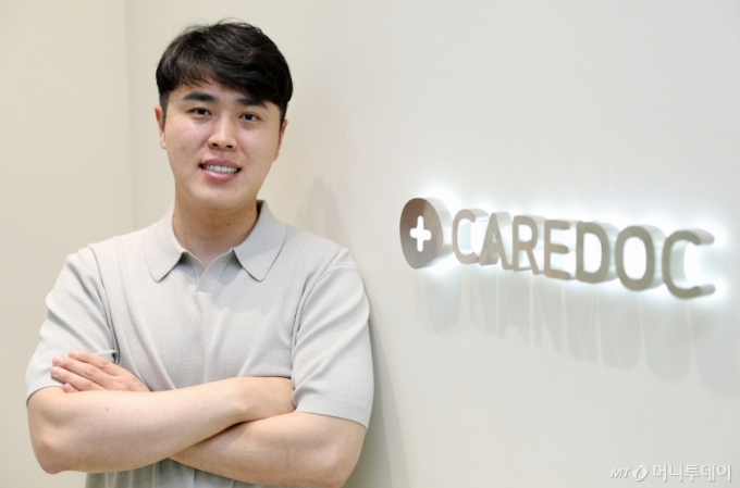 "쪽방촌 돌다 깨달았죠…늙어가는 대한민국에 무엇이 필요한지"