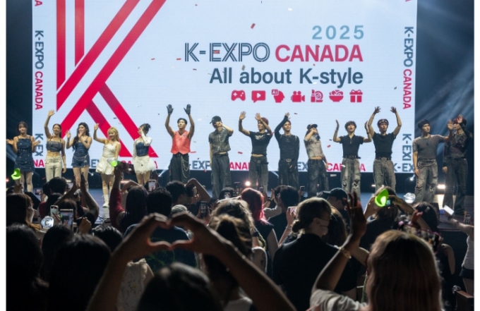 콘텐츠진흥원은 캐나다 토론토에서 종합 한류 박람회 &#039;2025 K-엑스포&#039;를 열고 K-팝 공연 등을 개최했다./사진=콘텐츠진흥원