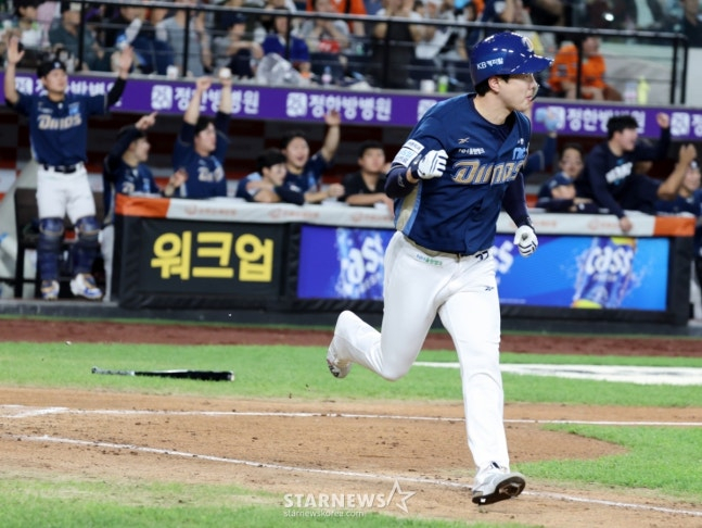 Ÿ  NC ڰǿ찡 3  ȭ ũ  2025KBO ȭ̱۽ NC̳뽺  7ȸ 2 1,3翡 1Ÿ Ÿ ϰ ִ. /= ӱ