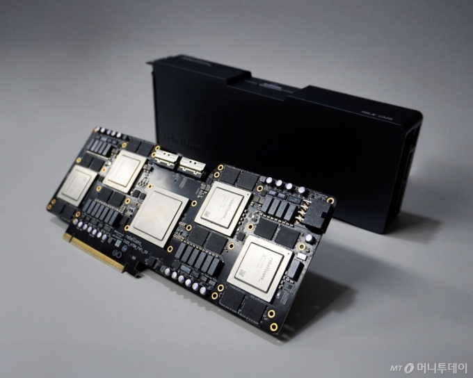 리벨리온의 NPU 아톰 맥스/사진=리벨리온 