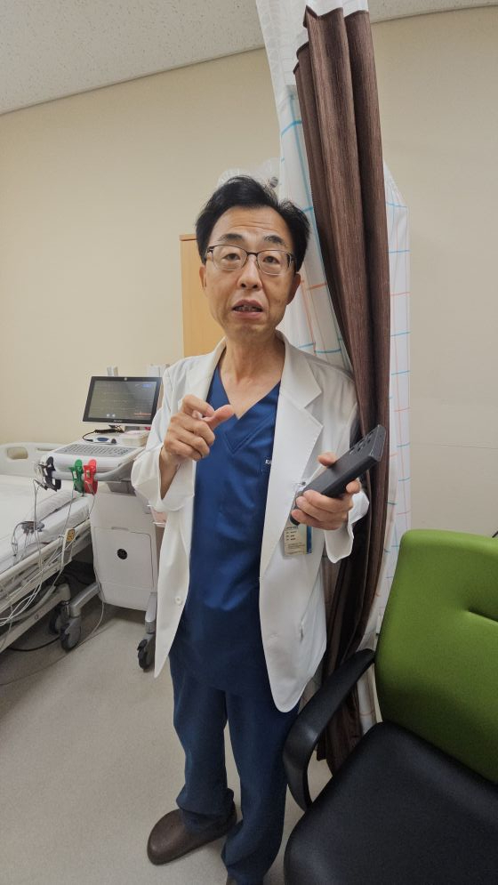 딥카디오 공동설립자인자 대표이사인 김대혁 인하대병원 심장내과 교수가 스마트 ESG에 대해서 설명하고 있다/사진=류준영 기자 