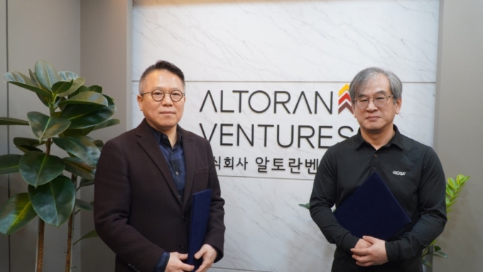 (좌측부터) 장민영 알토란벤처스 대표, 박병묵 리신바이오 대표/사진제공=리신바이오