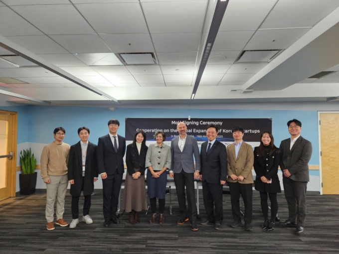 美 투자사 원웨이 벤처스(One Way Ventures)와 중소기업기술정보진흥원, 한국벤처캐피탈협회가 3자 업무협약을 체결했다 /사진=한국벤처캐피탈협회