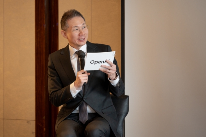 김경훈 OpenAI 코리아 대표가 기자간담회에서 발표하고 있다. /사진=오픈AI 코리아