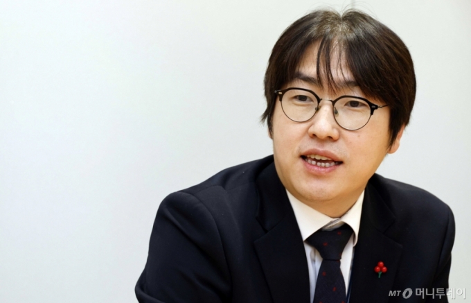 하정우 대통령비서실 AI미래기획수석이 서울 용산 대통령실에서 열린 경제지 간담회에서 발언하고 있다./사진=대통령실사진기자단