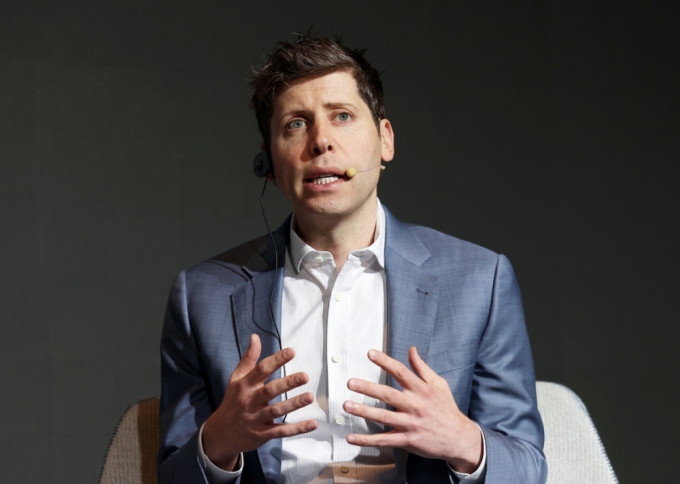 챗GPT 개발사 오픈AI의 샘 올트먼 최고경영자(CEO)가 지난 2월4일 서울 중구 플라자호텔에서 열린 카카오 전략적 제휴 체결 공동 기자간담회에서 발언하고 있다./사진=뉴스1