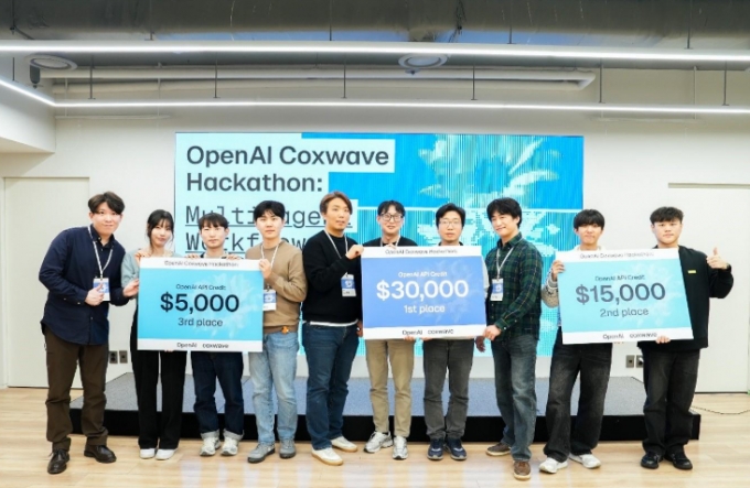 오픈AI 콕스웨이브 해커톤의 우승 3팀/사진=콕스웨이브