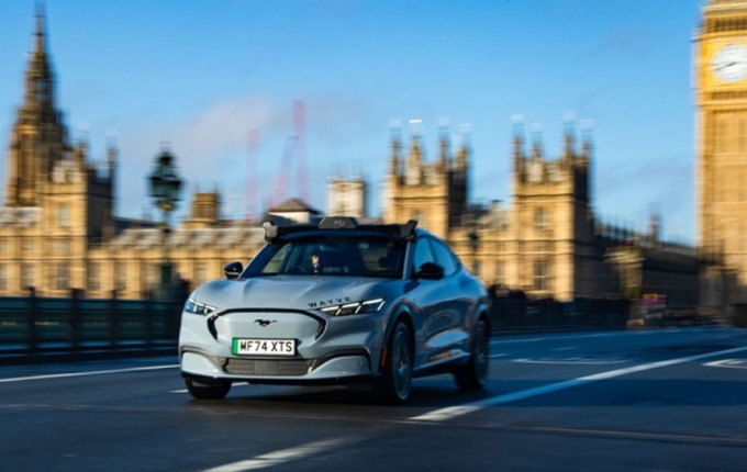  영국 자율주행 스타트업 웨이브(Wayve)는 최근 시리즈 D 투자 라운드에서 12억달러(한화 약 1조7000억원)의 신규 자금을 조달했다. /사진=웨이브