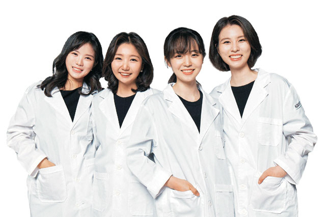 김효이 이너시아 대표(왼쪽 두번째)를 비롯한 이너시아 공동 창업진 /사진=이너시아