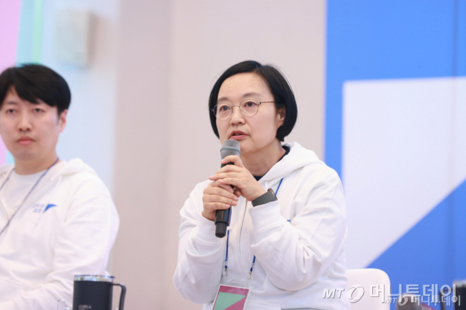 한성숙 중소벤처기업부 장관이 지난달 22일 충남 아산 호서대학교에서 열린 모두의 창업 간담회에서 인사말을 하고 있다. /사진=중소벤처기업부