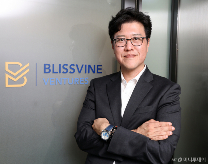 19년간 기술 보던 눈으로 투자 원석 발굴…이제 VC까지 넘본다