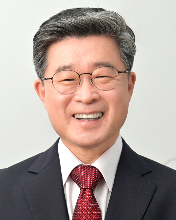 '이순신 지킴이' 김길성 중구청장 재선…"더 큰 중구 만든다"
