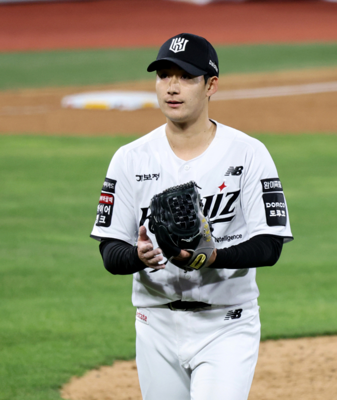 '이럴수가' KT, 11일 삼성전 선발로 '아쿼 불펜' 스기모토 예고! '시즌 첫 선발 등판→오러클린과 맞대결