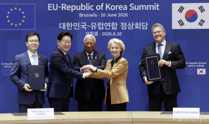 李 대통령, EU와 정상회담…한-EU, '디지털 통상협정' 서명