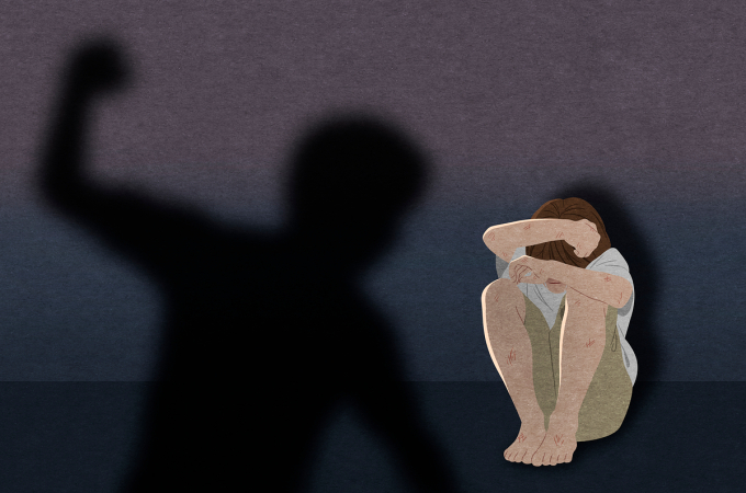 "손님용 음식 먹지 마" 굶긴 엄마…8살 딸, 쓰레기 뒤져 먹었다