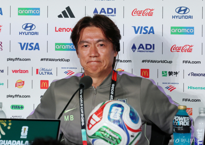 두 번째 월드컵 앞둔 홍명보 "2014 땐 실패했지만…이번엔 잘 준비"