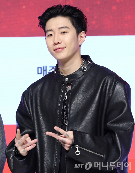 "모르는 일에 말하지 마"…박재범, 롱샷 '들러리' 논란에 직접 등판