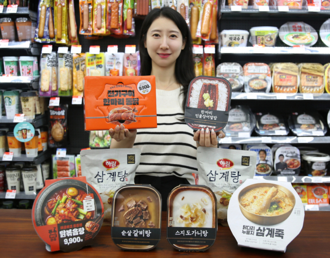 편의점에서 전기구이 통닭을?…GS25, 이른 더위 맞춰 보양식 강화