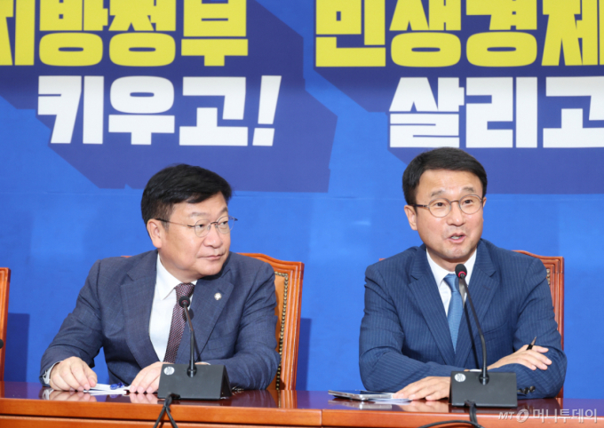 법사위 두고 與野 '강대강' 대치...후반기 국회 원구성, 이번 주 분수령