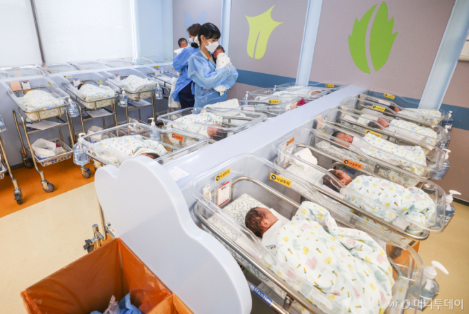저고위, 인구슬로건 1등에 '우리아이 웃음소리, 우리가족 잇는소리'선정