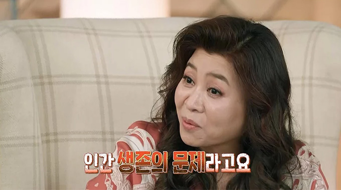 "내가 시녀야?" 독박육아 24살 아내 눈물…남편은 "너만 힘드냐"