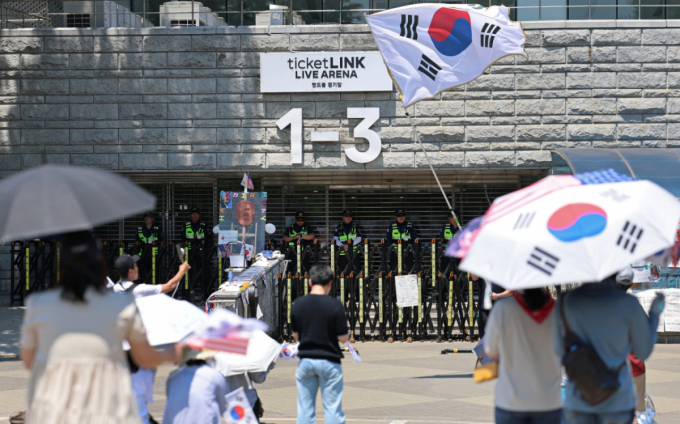 2030, 잠실 떠나 온라인 공론장으로…"정쟁 대신 참정권 보장"