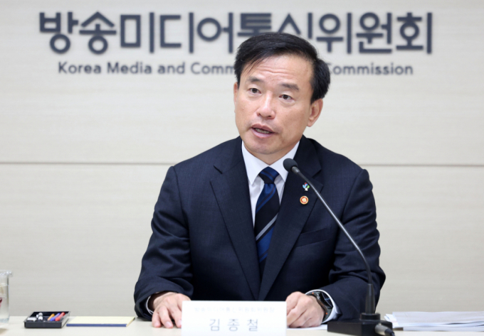 '속전속결' 김종철, 미디어발전위 띄운다