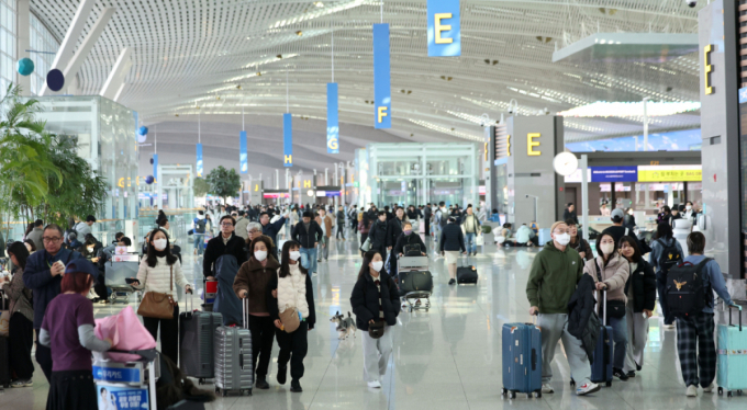 중국인 관광객, 인천공항 여직원 휴게실 무단 침입해 '배변 테러'