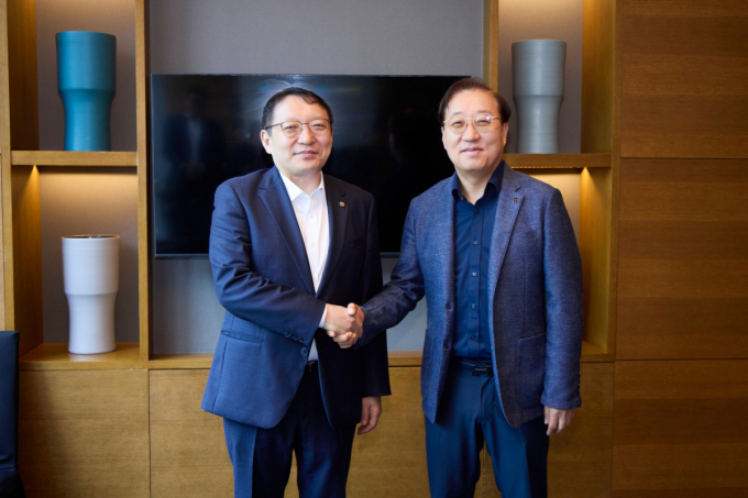 카카오뱅크, 몽골 중앙은행과 디지털금융 협력 논의