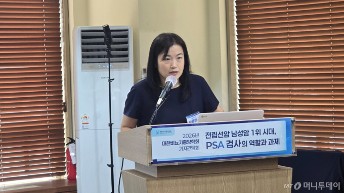 혈뇨 보면 이미 '말기'…남성암 1위 '이 암' 환자, 10년새 2배 급증