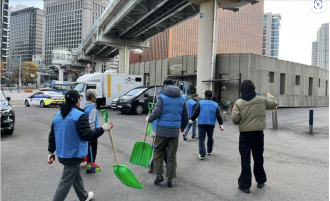 코레일, 철도역 노숙인 110명에게 환경미화 등 일자리 제공…  자립 지원