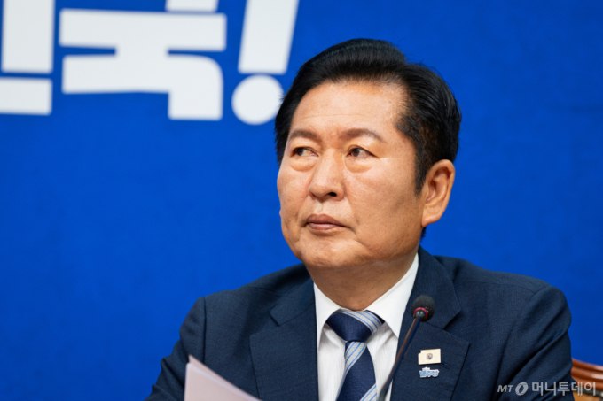 與 '8·17 전대' 준비 마무리…鄭 고심 속 김민석·송영길 '광폭 행보'